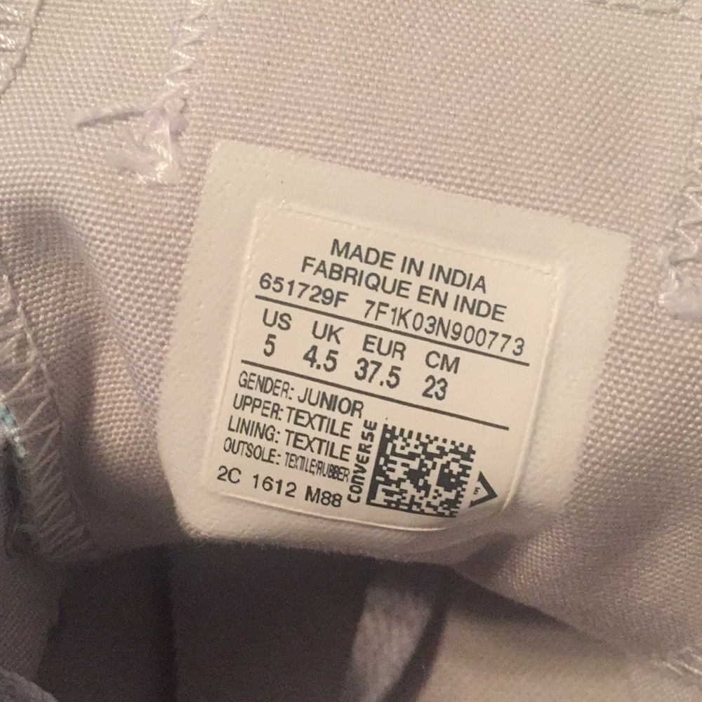 Brand new Converse - Picture 4 of 4